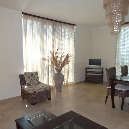 Lejlighedshotel Chateau Del Marina Complex