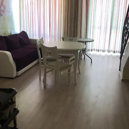 Chateau Del Marina Complex Aparthotel Nesebar