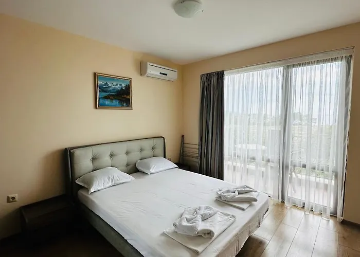 아파트호텔 Chateau Del Marina Complex