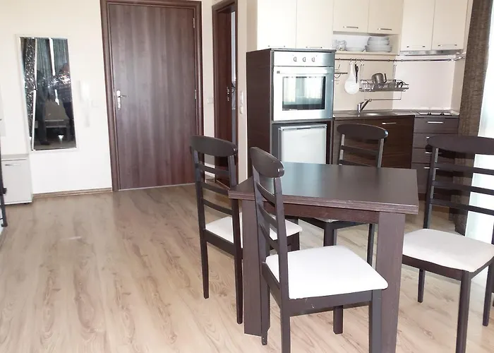 아파트호텔 Chateau Del Marina Complex 4*