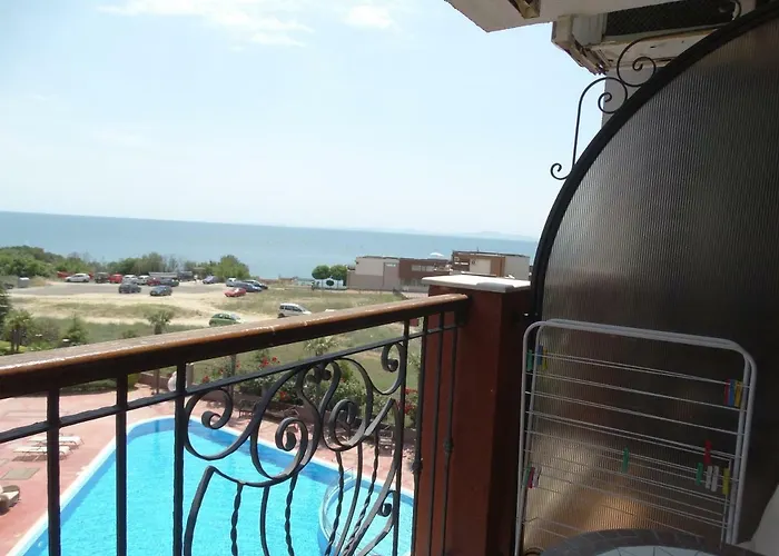 아파트호텔 Chateau Del Marina Complex 4*