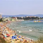 Chateau Del Marina Complex