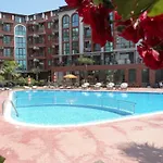 Chateau Del Marina Complex شقة فندقية 4*