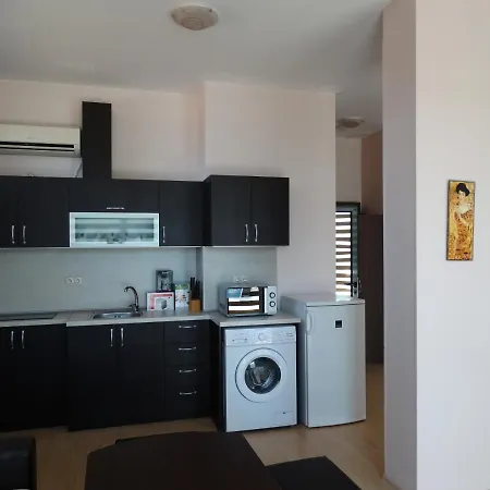 Chateau Del Marina Complex 4* נסבר