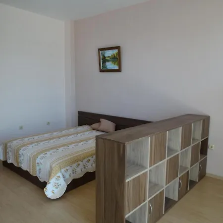 Chateau Del Marina Complex