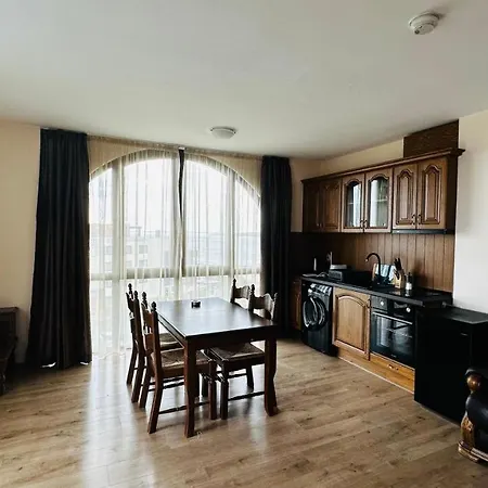 Chateau Del Marina Complex מלון דירות 4*