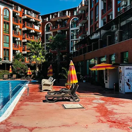 Chateau Del Marina Complex מלון דירות