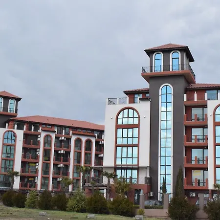 Chateau Del Marina Complex