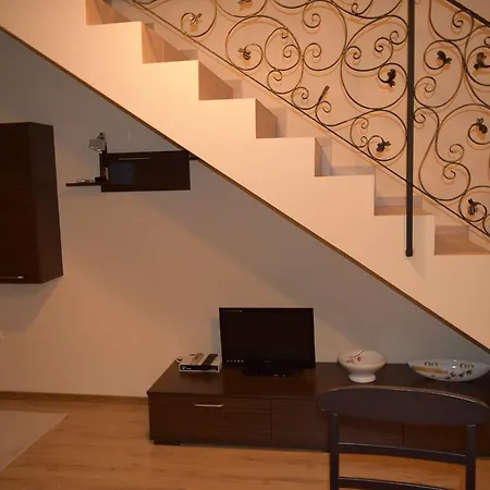 מלון דירות Chateau Del Marina Complex 4*