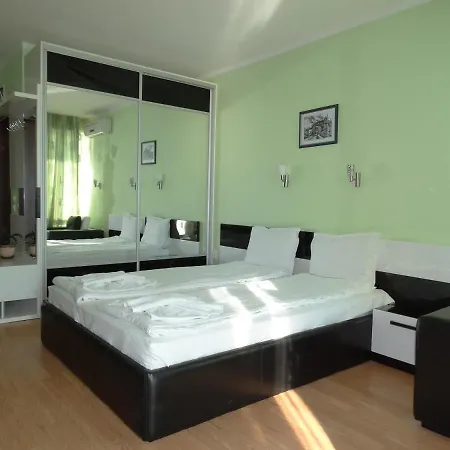 Chateau Del Marina Complex アパートホテル 4*