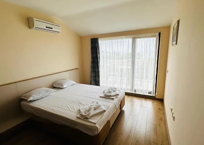 Chateau Del Marina Complex Aparthotel 4*