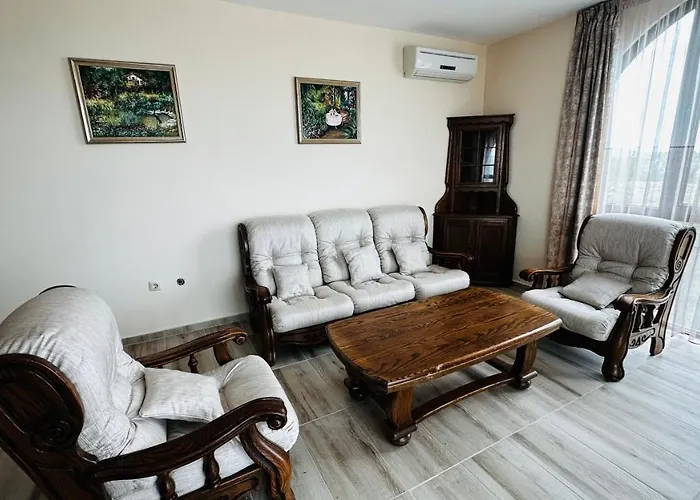 Aparthotel Chateau Del Marina Complex