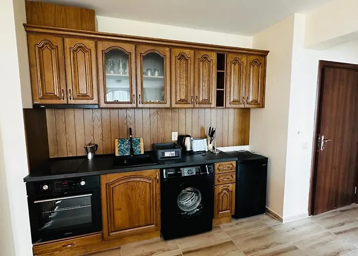 Aparthotel Chateau Del Marina Complex