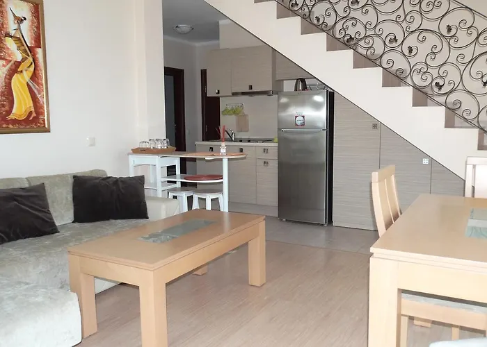 Aparthotel Chateau Del Marina Complex