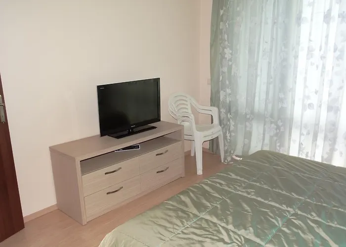 Chateau Del Marina Complex