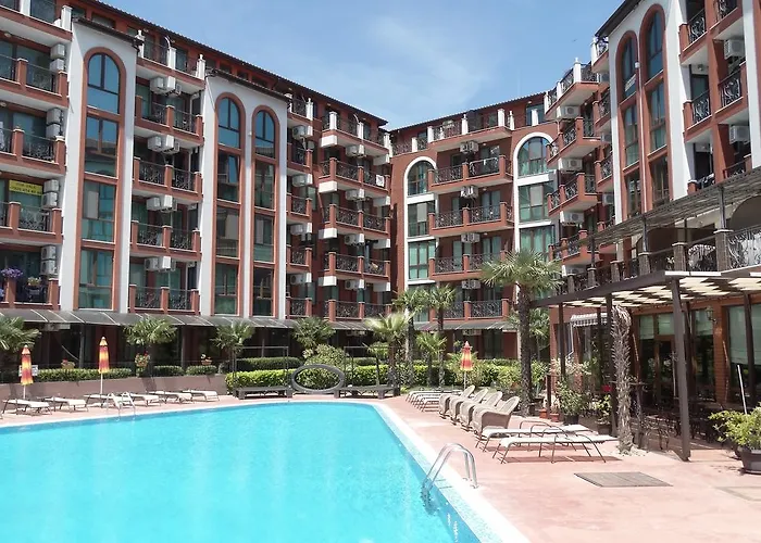 Chateau Del Marina Complex